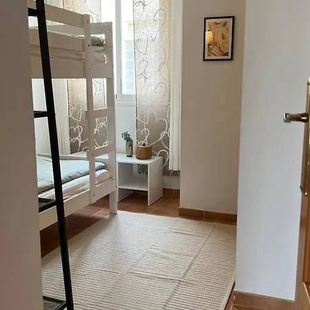 Torrecilla Penthouse With Private Roof Terrace In Close To The Sea 아파트 네르하