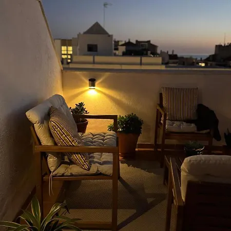 Torrecilla Penthouse With Private Roof Terrace In Close To The Sea 아파트 *
