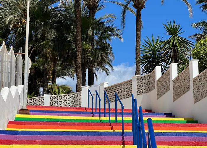 Torrecilla Penthouse With Private Roof Terrace In Close To The Sea 네르하